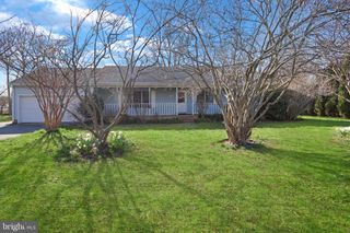 39 W HUNTINGTON CIR, Dover, DE 19904