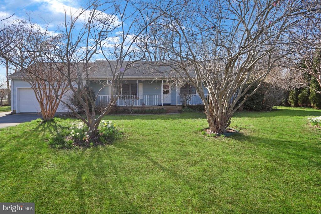 39 W HUNTINGTON CIR, Dover, DE 19904