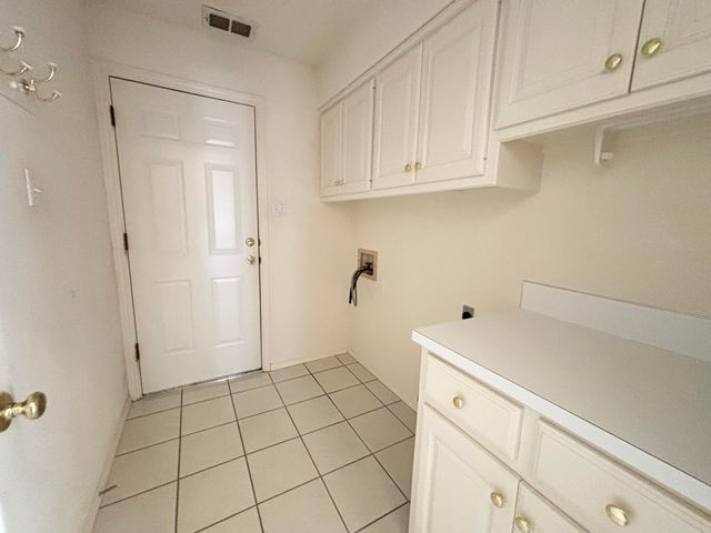 6705 Fulton Avenue, Lubbock, TX 79424