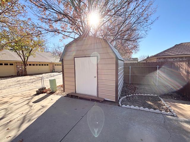 6705 Fulton Avenue, Lubbock, TX 79424