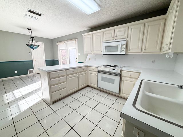 6705 Fulton Avenue, Lubbock, TX 79424