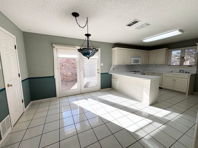 6705 Fulton Avenue, Lubbock, TX 79424