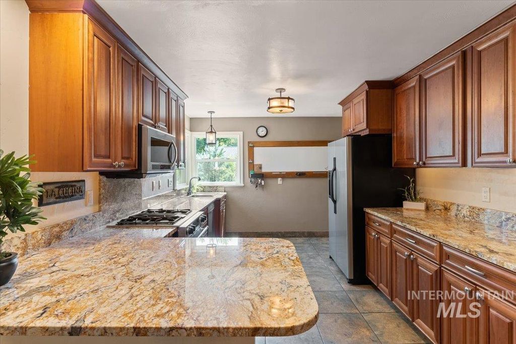 2401 N 26 Th St, Boise, ID 83702 photo 11