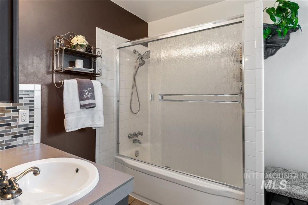 2401 N 26 Th St, Boise, ID 83702 photo 17