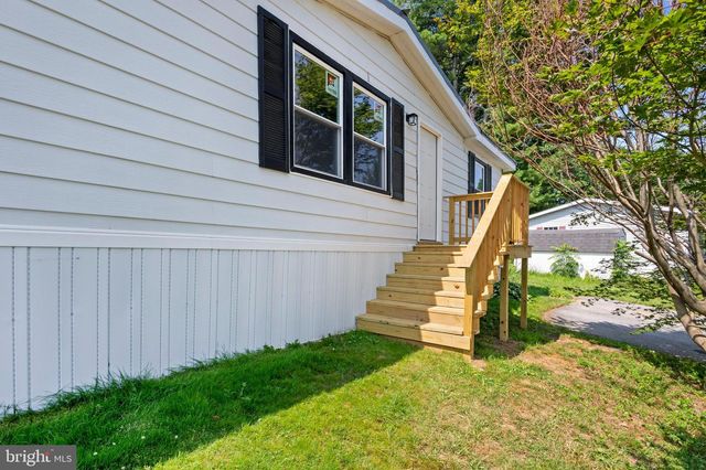 790 DOGWOOD LN, Gap, PA 17527