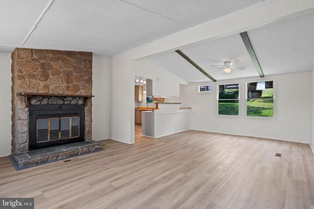 790 DOGWOOD LN, Gap, PA 17527