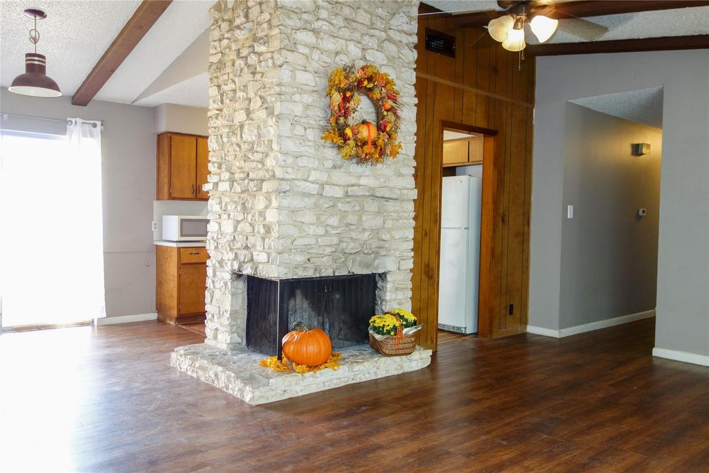 1416 Cardinal Hill DR B, Austin, TX 78758