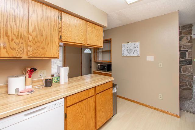 1530 11th Street N, Fargo, ND 58102