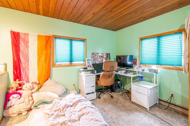 1530 11th Street N, Fargo, ND 58102