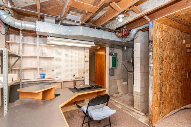 1530 11th Street N, Fargo, ND 58102