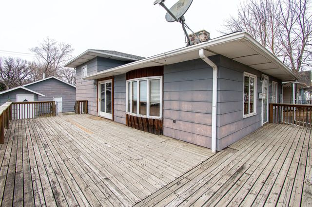 1530 11th Street N, Fargo, ND 58102