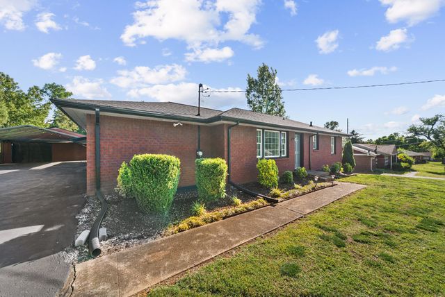 608 Vinson Dr, Nashville, TN 37217