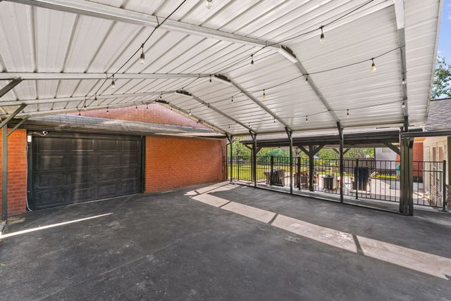 608 Vinson Dr, Nashville, TN 37217