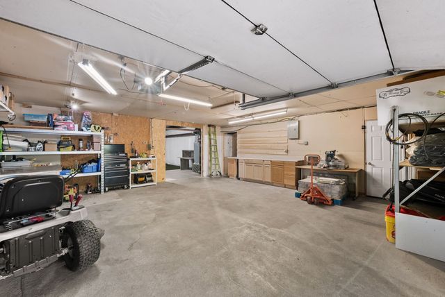 608 Vinson Dr, Nashville, TN 37217