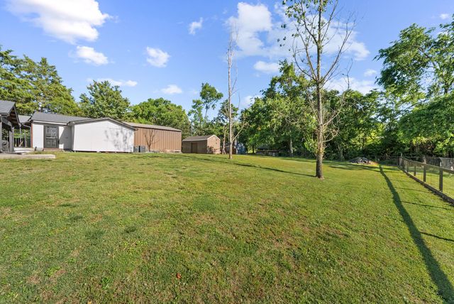 608 Vinson Dr, Nashville, TN 37217