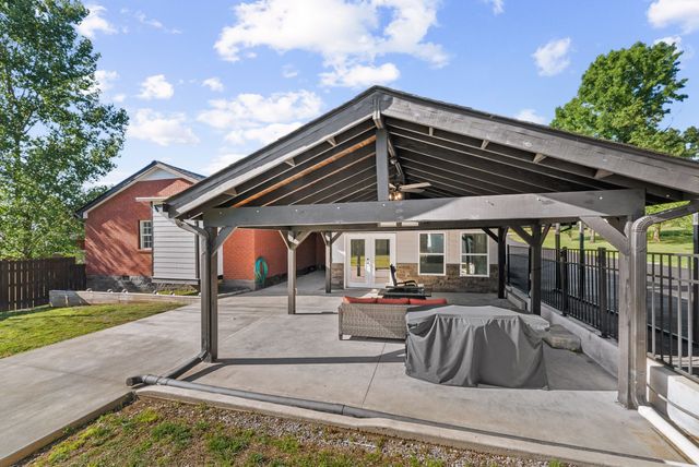 608 Vinson Dr, Nashville, TN 37217