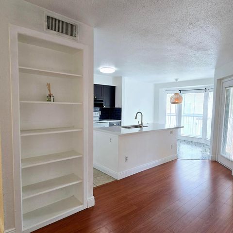 977 Riverside Drive 220, Coral Springs, FL 33071