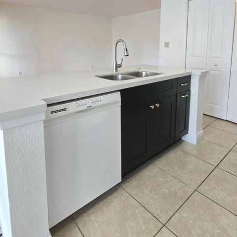 977 Riverside Drive 220, Coral Springs, FL 33071