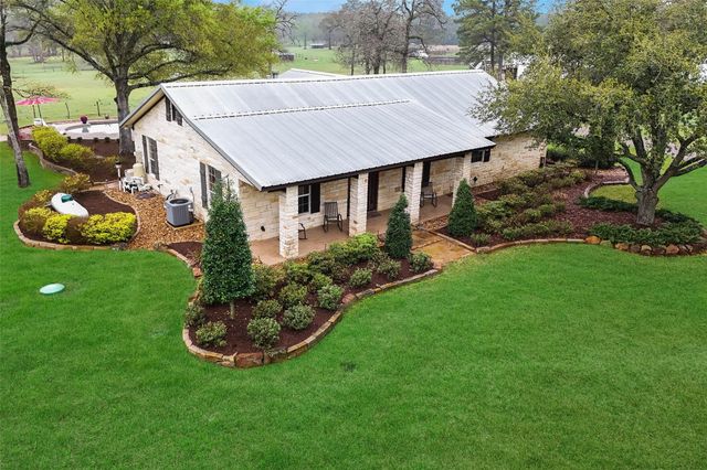 4 Willow Creek, Huntsville, TX 77340