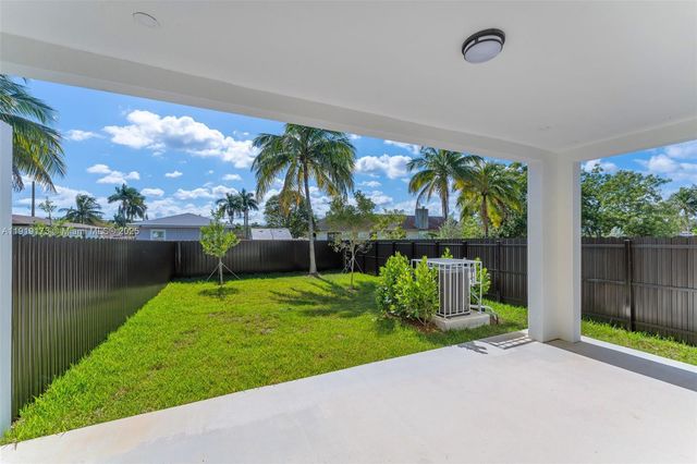 12330 SW 219th St, Miami, FL 33170