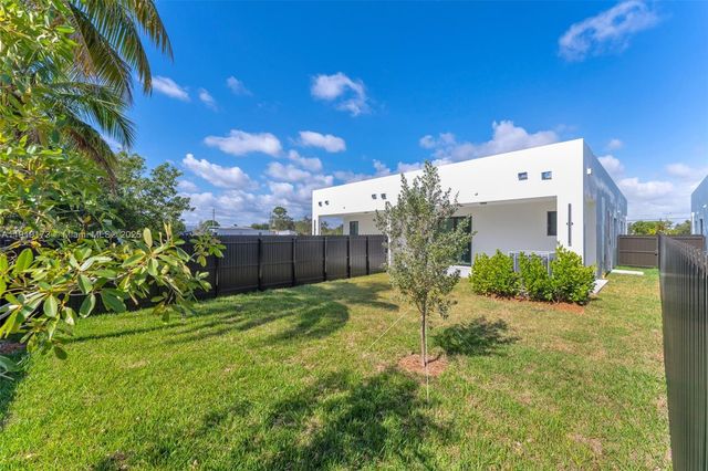 12330 SW 219th St, Miami, FL 33170