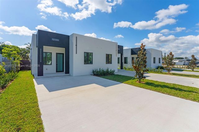 12330 SW 219th St, Miami, FL 33170