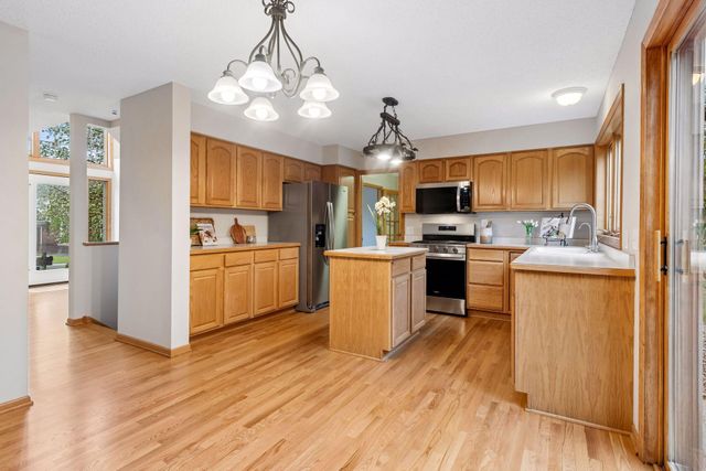 607 Carver Bluffs Parkway, Carver, MN 55315