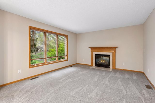 607 Carver Bluffs Parkway, Carver, MN 55315