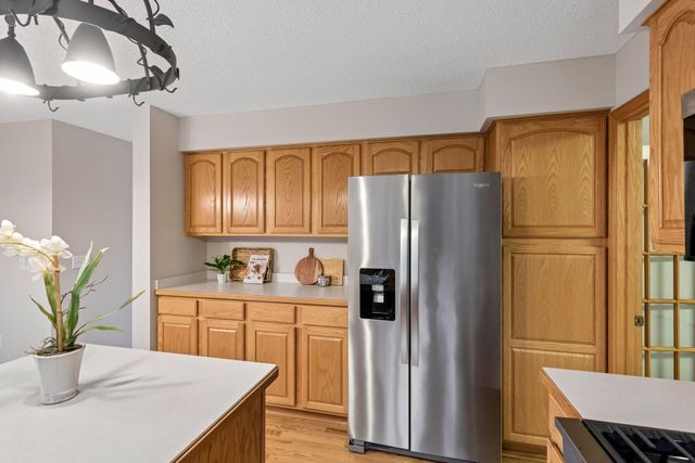 607 Carver Bluffs Parkway, Carver, MN 55315
