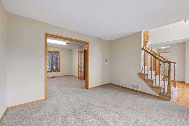 607 Carver Bluffs Parkway, Carver, MN 55315
