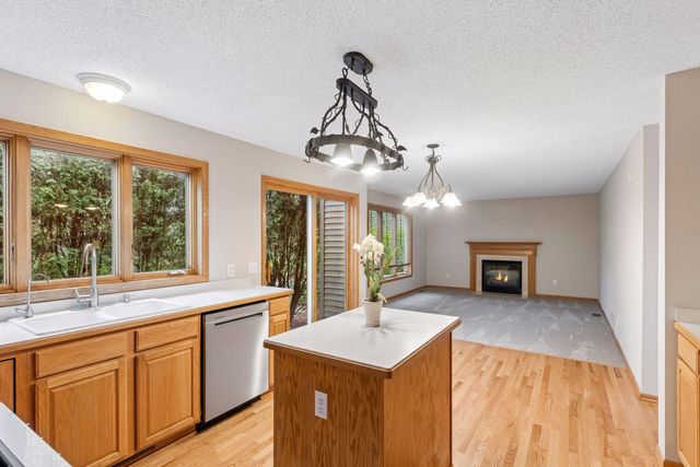 607 Carver Bluffs Parkway, Carver, MN 55315