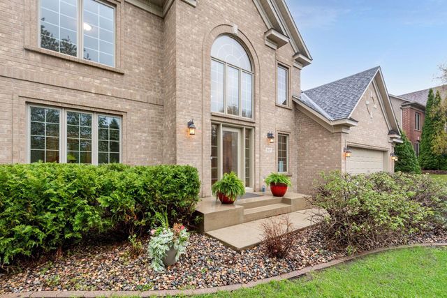 607 Carver Bluffs Parkway, Carver, MN 55315