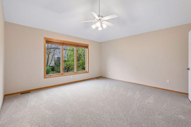 607 Carver Bluffs Parkway, Carver, MN 55315