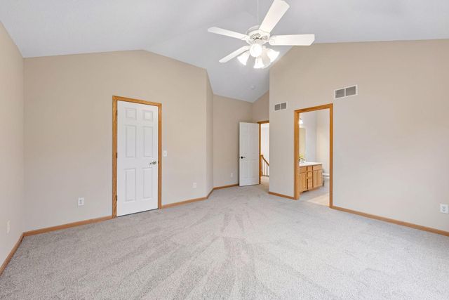 607 Carver Bluffs Parkway, Carver, MN 55315