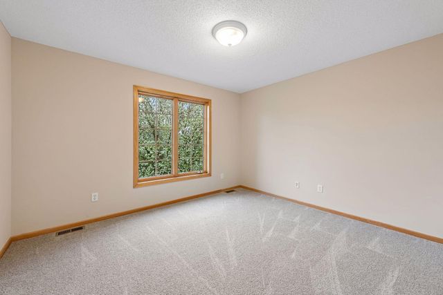 607 Carver Bluffs Parkway, Carver, MN 55315