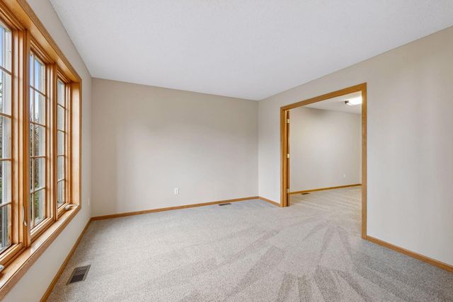 607 Carver Bluffs Parkway, Carver, MN 55315