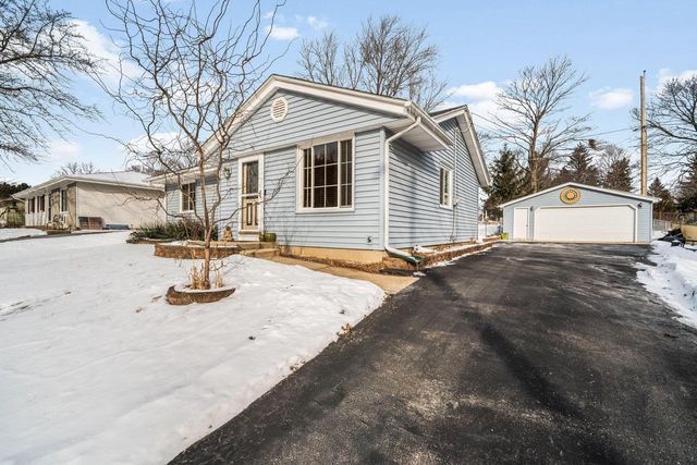 732 Chicory ROAD, Burlington, WI 53105