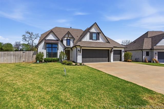 825 N 89th Street, Broken Arrow, OK 74014