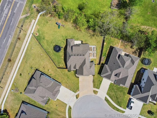 825 N 89th Street, Broken Arrow, OK 74014