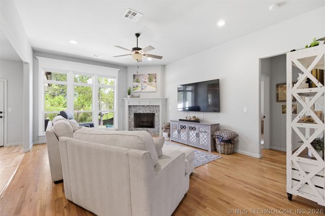 825 N 89th Street, Broken Arrow, OK 74014