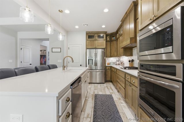 825 N 89th Street, Broken Arrow, OK 74014