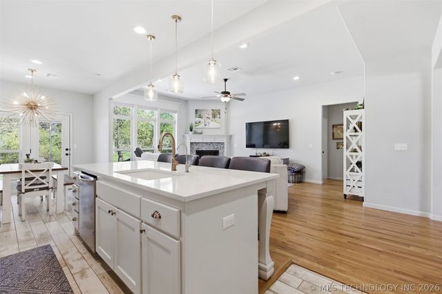 825 N 89th Street, Broken Arrow, OK 74014