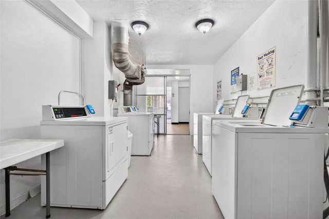 2021 AUSTRALIA WAY W 39, Clearwater, FL 33763