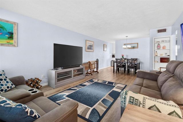 2021 AUSTRALIA WAY W 39, Clearwater, FL 33763