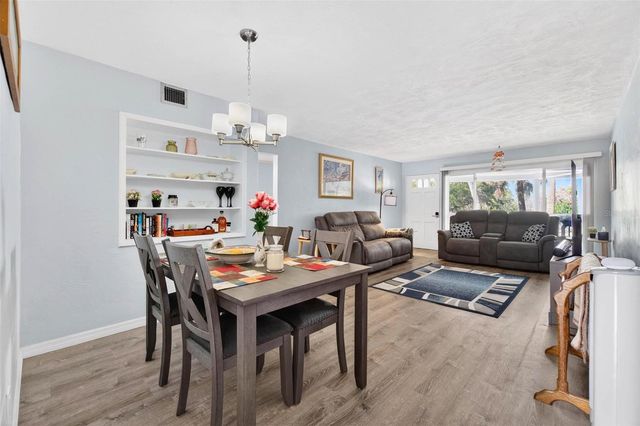 2021 AUSTRALIA WAY W 39, Clearwater, FL 33763