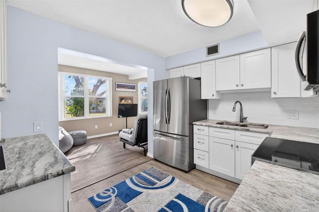 2021 AUSTRALIA WAY W 39, Clearwater, FL 33763