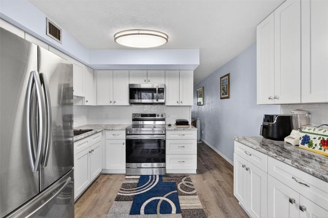 2021 AUSTRALIA WAY W 39, Clearwater, FL 33763