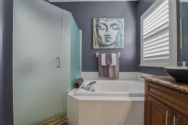 1320 LINDENWOOD DRIVE, Tarpon Springs, FL 34688