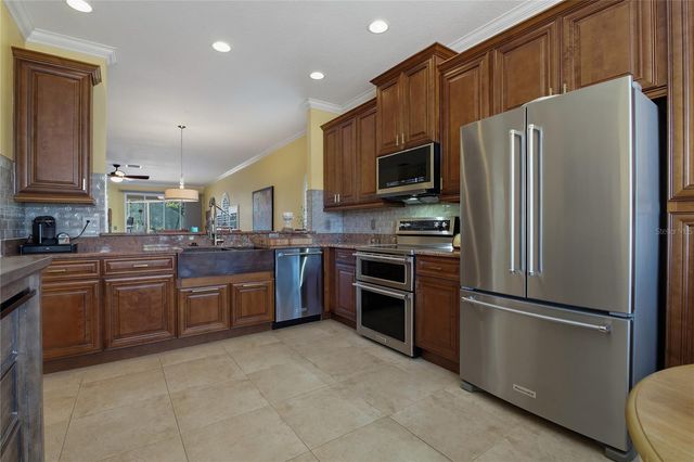 1320 LINDENWOOD DRIVE, Tarpon Springs, FL 34688