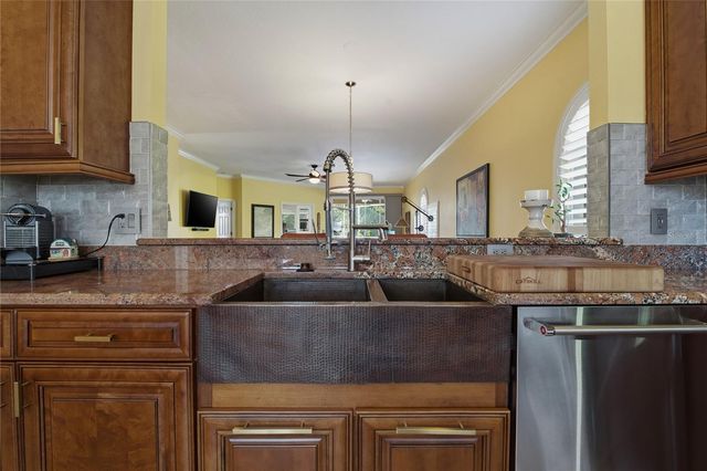 1320 LINDENWOOD DRIVE, Tarpon Springs, FL 34688